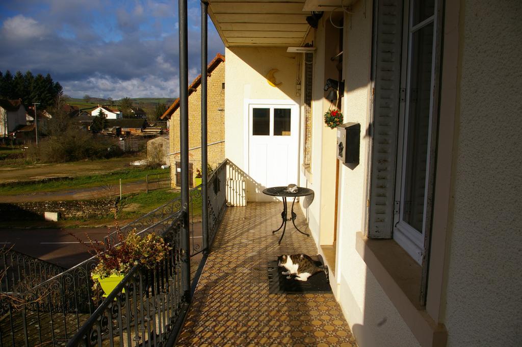 Chambres Au Logis Des Acacias Le Puley エクステリア 写真